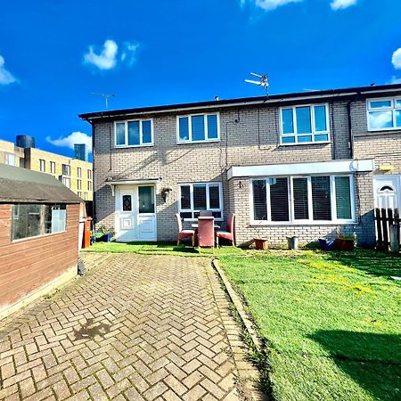 Entire 3 Bedroom House Near City Centre + Free Parking 曼彻斯特 外观 照片